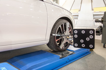 Garage Renault Escalquens : contrôler le parallélisme de son véhicule à Labège