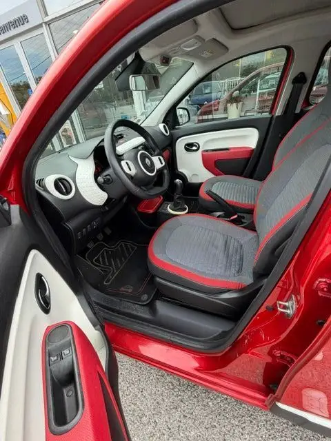 RENAULT TWINGO III – Image 18