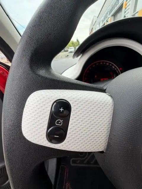 RENAULT TWINGO III – Image 8