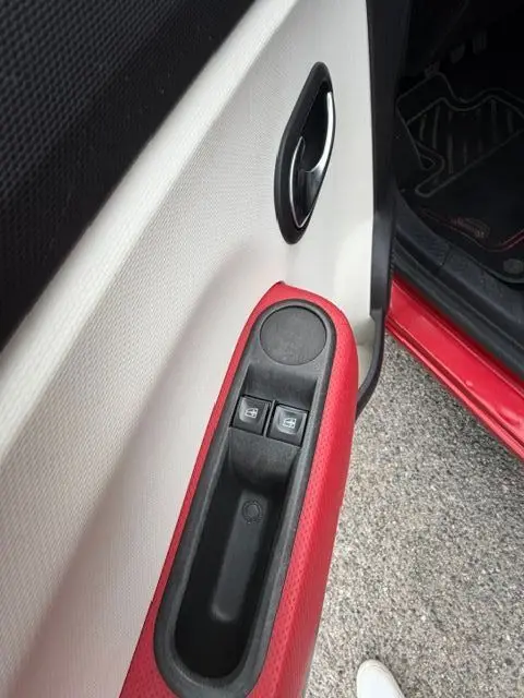 RENAULT TWINGO III – Image 9